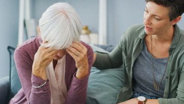Τι ζητά η Πανελλήνια Ομοσπονδία Νόσου Alzheimer για τη στήριξη ασθενών και φροντιστών
