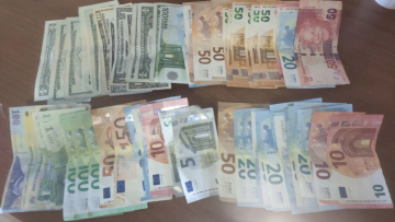 Συνελήφθησαν τρεις αλλοδαποί που ξάφριζαν τουρίστες στο κέντρο της Αθήνας
