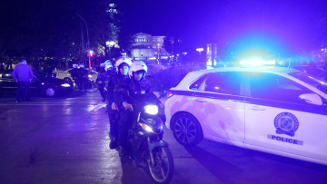 Αναβάτης μηχανής παρέσυρε και εγκατέλειψε ανήλικο ποδηλάτη στην Αχαρνών: Βρέθηκε υπό την επήρεια αλκοόλ, δεν είχε δίπλωμα
