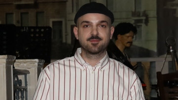 Ο APON ακύρωσε συναυλία του λόγω του θανάτου του Γιώργου Μαζωνάκη: Σε τέτοιες στιγμές η μουσική μπαίνει σε δεύτερη μοίρα