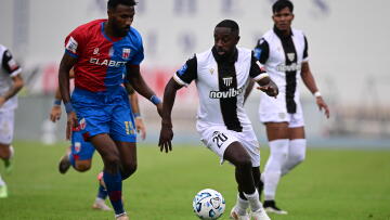 Stoiximan Super League, Καλαμάτα – Βόλος 0-1 (Α' ημίχρονο): Live ο αγώνας στο Περιστέρι