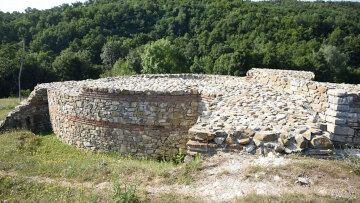 «Σπα» 1.700 ετών για Ρωμαίο αυτοκράτορα: Τρεις πισίνες, ατμόλουτρο και θέρμανση κάτω από το δάπεδο

