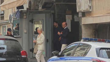 Το σκεπτικό της προφυλάκισης των δύο γιατρών για την υπόθεση Μαζωνάκη: Με πράξεις και παραλείψεις αφαίρεσαν ανθρώπινη ζωή, παρεμποδίζοντας την έρευνα