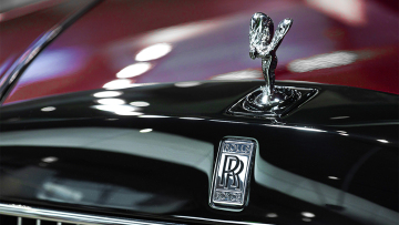 9 μήνες για ένα κολιμπρί: Η νέα τρέλα της Rolls-Royce