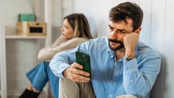 Τεχνητή Νοημοσύνη: 5 μικρά σημάδια ότι εξαρτόμαστε υπερβολικά από τα chatbots