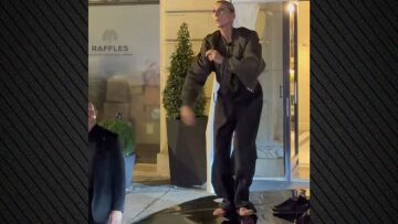 Η Σελίν Ντιόν ανέβηκε στο καπό αυτοκινήτου και χόρεψε ξυπόλυτη ενώ οι θαυμαστές της τραγουδούσαν, δείτε βίντεο