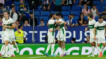 Εσπανιόλ-Έλτσε 1-3: Θρίαμβος με δέκα παίκτες και πρώτη νίκη στη LaLiga, δείτε τα γκολ