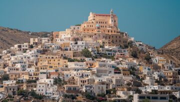  6 νησιά που αποκαλύπτουν την αυθεντική τους πλευρά το φθινόπωρο
