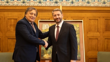 «Ναι» σε συνεργασία με το κόμμα Τσίπρα, ΣΥΡΙΖΑ και Πλεύση Ελευθερίας λέει ο Αλέξανδρος Αυλωνίτης