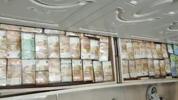 Εξαρθρώθηκε εγκληματική οργάνωση στη Νάπολη: Βρήκαν €3,2 εκατ. και πολυτελή ρολόγια κρυμμένα σε τοίχους σπιτιού, δείτε βίντεο