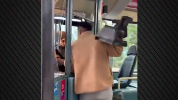 invader_bus_hor