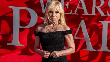 Η Ντονατέλα Βερσάτσε δημιουργεί νέο brand μόδας και ομορφιάς