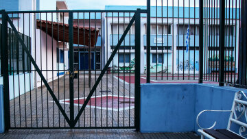 Σε αργία ο γυμναστής του Γυμνασίου της Βούλας μετά τις καταγγελίες μαθητών για σεξουαλική παρενόχληση, διατάχθηκε ΕΔΕ