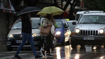Κακοκαιρία με βροχές και ισχυρές καταιγίδες σήμερα, ποιες περιοχές είναι στο «κόκκινο», δείτε χάρτες
