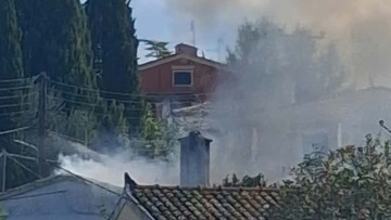 Πυρκαγιά σε ισόγεια μονοκατοικία στην Κέρκυρα: Στο νοσοκομείο με εγκαύματα ο ιδιοκτήτης 
