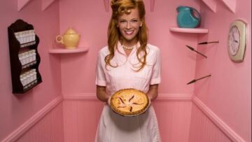 Η παρακμή των tradwives; «Αρχίζουν να αντιλαμβάνονται ότι η φαντασίωση αυτής της ζωής απέχει από την πραγματικότητα»