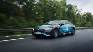 Η Mercedes-Benz ετοιμάζει solid-state μπαταρίες