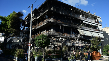 Εύφλεκτο υλικό σε διάσπαρτα σημεία γύρω από την καφετέρια στη Νέα Ιωνία βρέθηκε από τις Αρχές