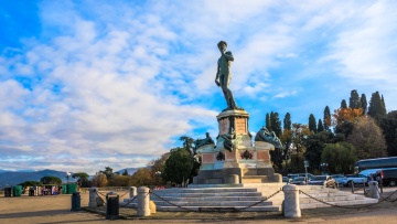 Φιάλη υγραερίου βρέθηκε κάτω από το αντίγραφο του αγάλματος του Δαυίδ στην Φλωρεντία