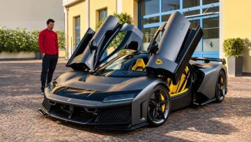 Τα γενέθλια του Ζλάταν έχουν πάντα… Ferrari (+ video)

