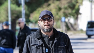 Ρούτσι στη δίκη για τα Τέμπη: Δεν θα σταματήσω μέχρι να μάθω πώς πέθανε το παιδί μου