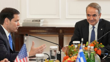 Προζυμένιο ψωμί, φάβα, ντολμάς με θαλασσινά και φιλέτο ψαριού: Το μενού στο δείπνο Μητσοτάκη - Ρούμπιο στο Tudor Hall του «King George»
