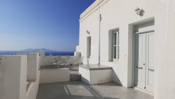 Αναπολώντας το καλοκαίρι: Οδοιπορικό στη Χώρα της Σερίφου
