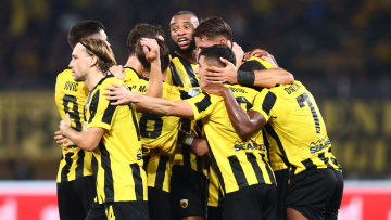 Ιδανική πρόβα για το Champions League η ΑΕΚ, νίκησε εύκολα 3-0 τον ΟΦΗ των 10 παικτών, δείτε τα γκολ
