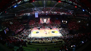 ΑΕΚ κατά Ολυμπιακού για τα συνθήματα στη SUNEL Arena: «Θα αποκατασταθούν οι ζημιές, θα αποκλειστούν οι υπεύθυνοι»»,  απάντησαν οι Πειραιώτες