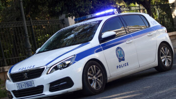 Του έστησαν καρτέρι και τον πυροβόλησαν πισώπλατα ενώ οδηγούσε την μηχανή του, νέα στοιχεία για τον άνδρα που βρέθηκε νεκρός στη Γλυφάδα