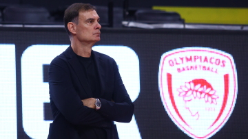 Με 16 παίκτες στην Ισπανία ο Ολυμπιακός για τα ματς με Βαλένθια και Μπαρτσελόνα