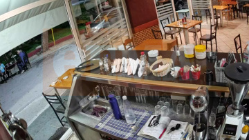 Δείτε βίντεο: Η στιγμή της σύλληψης της 41χρονης που δηλητηρίαζε τον πρώην σύζυγό της με ατροπίνη σε φαγητό και νερό 