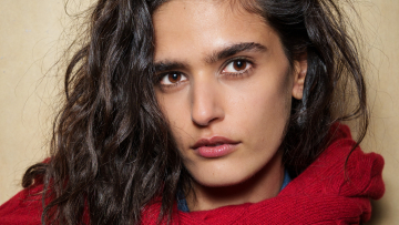 Wavy Hair: Δέκα tip για λιγότερο φριζάρισμα και τέλειους κυματισμούς

