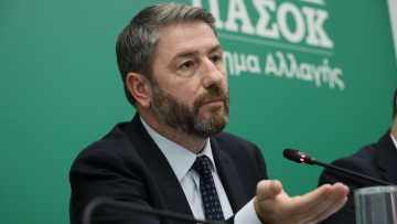 Στην Αττική το δύσκολο στοίχημα του ΠΑΣΟΚ για τη δεύτερη θέση, η άγρια κόντρα με το κόμμα Τσίπρα και η αντεπίθεση Ανδρουλάκη