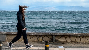 Χειμωνιάτικο το σκηνικό το Σαββατοκύριακο – Πτώση θερμοκρασίας, χιόνια και βοριάδες, πότε έρχεται βελτίωση