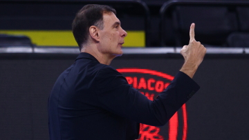 Έγραψε ιστορία ο Γιώργος Μπαρτζώκας: Έφτασε στις 300 νίκες στη Stoiximan GBL