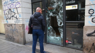 Πάνω από 30 συλλήψεις για τα επεισόδια στο Μιλάνο - Έκτακτη σύσκεψη υπό τη Μελόνι