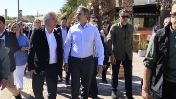Μητσοτάκης: Στήριξη των νοικοκυριών χωρίς δημοσιονομικές υπερβάσεις - Δεν σηκώνει το γάντι του Σαμαρά το Μαξίμου
