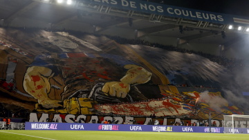 Champions League: Η Μπαρτσελόνα κατήγγειλε στην UEFA το πανό των οπαδών της Παρί Σεν Ζερμέν, βίντεο