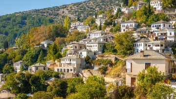 28η Οκτωβρίου: Φθινοπωρινή έξοδος παρά την ακρίβεια – Πληρότητες μέχρι 75% και πακέτα εκδρομών από 250 ευρώ