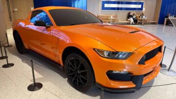 H Ford Mustang και ως pickup
