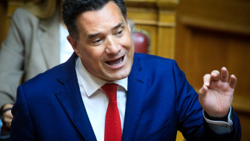 Γεωργιάδης: Κανένας ψυχολόγος δεν χάνει τα επαγγελματικά του δικαιώματα με τη σύσταση του ΝΠΔΔ