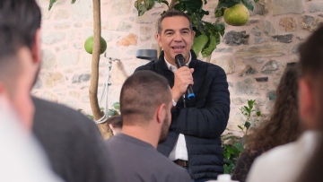 Τσίπρας για Γκράβα: Η κυβέρνηση κρύβεται και πετά το μπαλάκι όπου τη βολεύει 