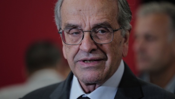 Σαμαράς για την 28η Οκτωβρίου: Η ελευθερία ενός λαού κρίνεται από όσα αρνείται να παραδώσει