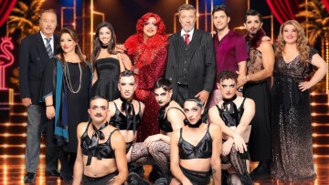 «Το κλουβί με τις τρελές» (La Cage aux Folles)
