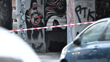 Συναγερμός στα Εξάρχεια για ύποπτη τσάντα, ποιοι δρόμοι έχουν κλείσει
