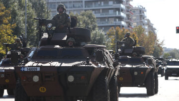Πρώτη φορά η «Ασπίδα του Αχιλλέα» στην στρατιωτική παρέλαση της Θεσσαλονίκης: Όπλα και αμυντικά συστήματα του 21ου αιώνα

