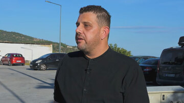 Βίντεο: «Μηχανή που έτρεχε με 185 χιλιόμετρα σκότωσε τη μητέρα και τον αδερφό μου» - Συγγενείς θυμάτων τροχαίων μιλούν για τις απώλειες που σημάδεψαν τις ζωές τους
