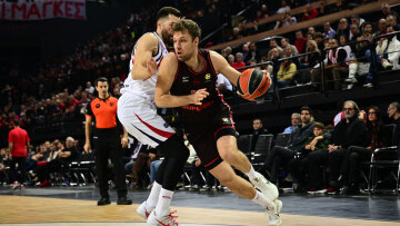 Ολυμπιακός - Αρμάνι 81-76 (Δ' περίοδος): Καθαρίζουν το παιχνίδι οι Πειραιώτες, live 