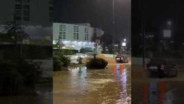 Πλημμυρικά φαινόμενα στη Λ. Βουλιαγμένης (1)